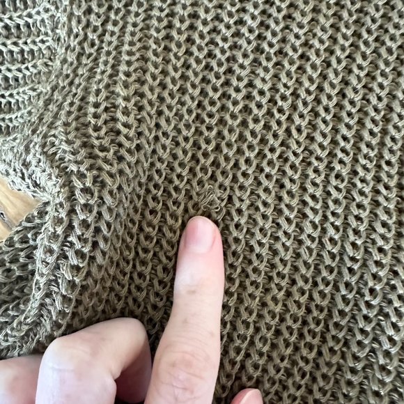 Edikted Riya Off Shoulder Knitted Crop Top in Olive Green - Picture 3 of 8